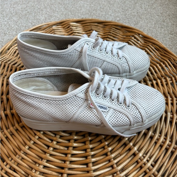 Superga White Perforated Leather Platform Lace Up Sneakers Size 8.5 - Picture 2 of 9